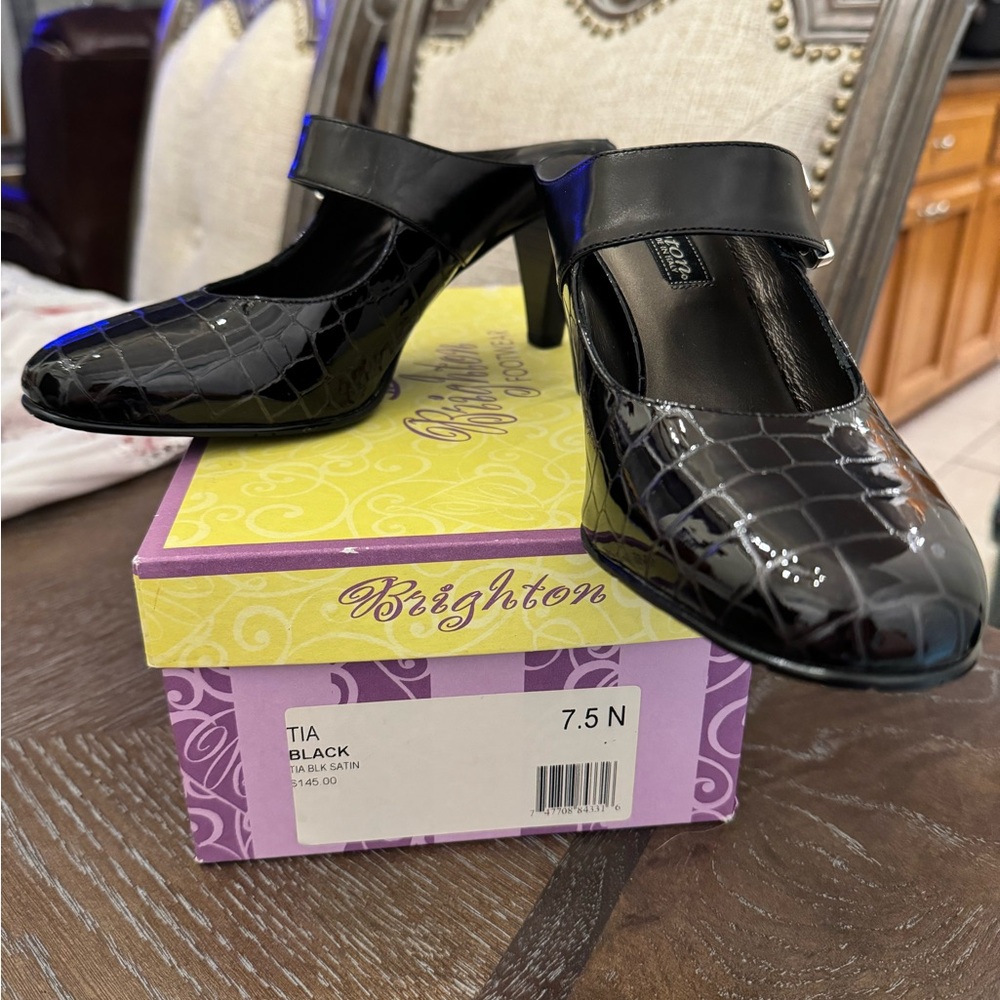 NWT Brighton Tia open Heel Black Shoe 7 1/2 N Narrow